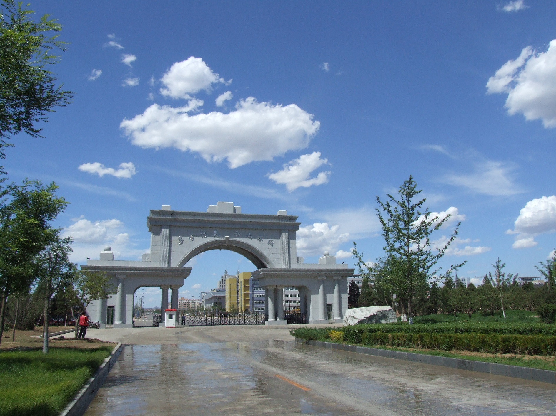 校门.jpg